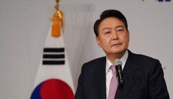 رئيس كوريا الجنوبية المعزول يتعهد “بالقتال حتى النهاية”