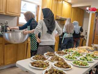 «فَرُّوا إلى أمريكا».. مسلمو الصين يخشون «معتقلات ترامب»