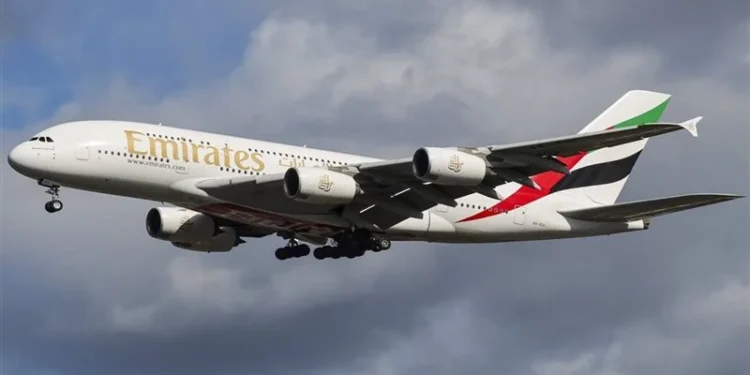 الإمارات تكشف حقيقة الفيديو المتداول عن تحطم إحدى طائراتها الإمارات تكشف حقيقة الفيديو المتداول عن تحطم إحدى طائراتها