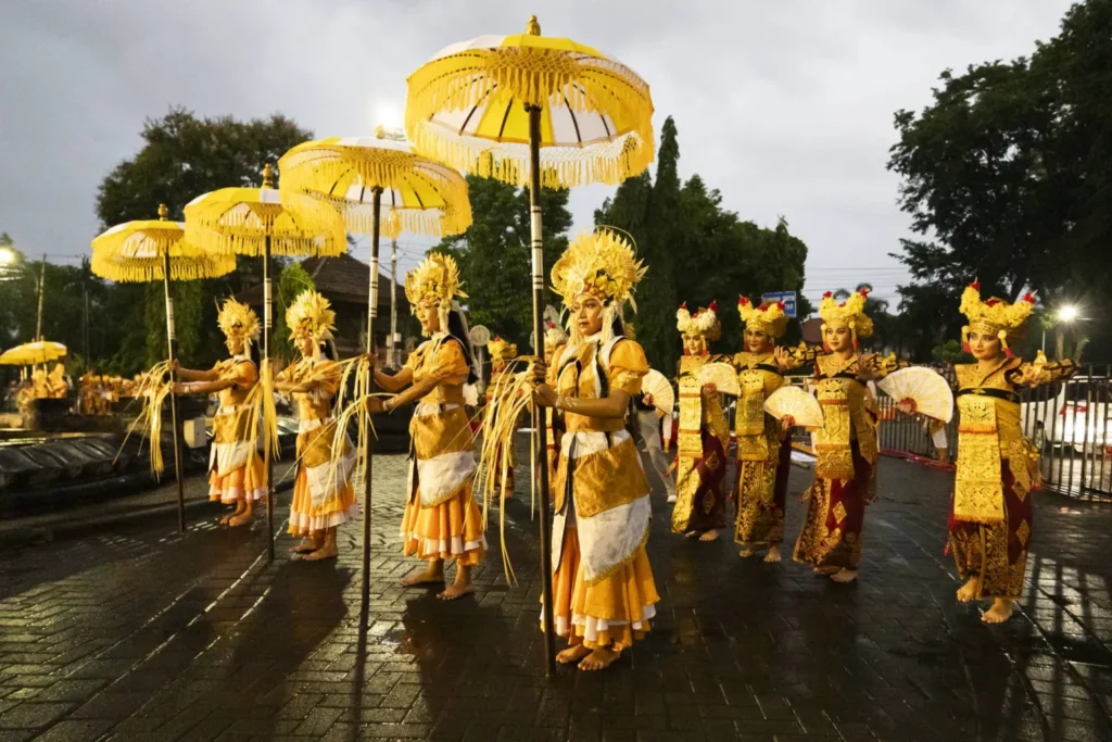 دول العالم تستقبل 2025 (صور) 1 دول العالم تستقبل 2025 (صور)