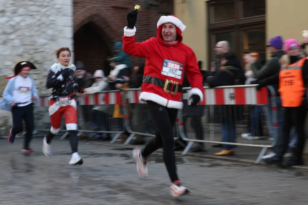 دول العالم تستقبل 2025 (صور) 3 دول العالم تستقبل 2025 (صور)