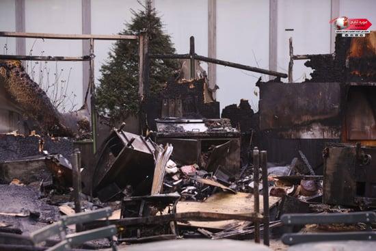 حريق يلتهم سوق مستلزمات رأس السنة فى أمريكا حريق يلتهم سوق مستلزمات رأس السنة فى أمريكا