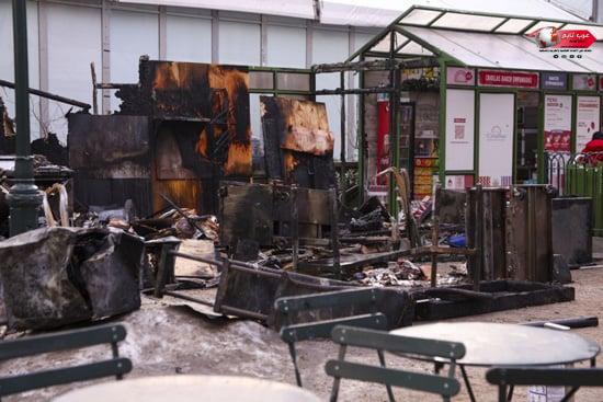 حريق يلتهم سوق مستلزمات رأس السنة فى أمريكا