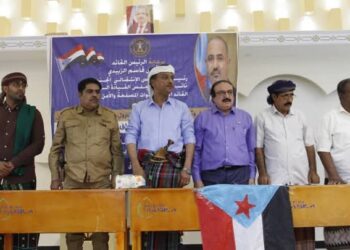 فريق التواصل وتعزيز الوعي السياسي بالمجلس الانتقالي يعقد لقاءً موسعاً بالقيادة المحلية والشخصيات القبلية والاجتماعية بمديرية غيل بن يمين