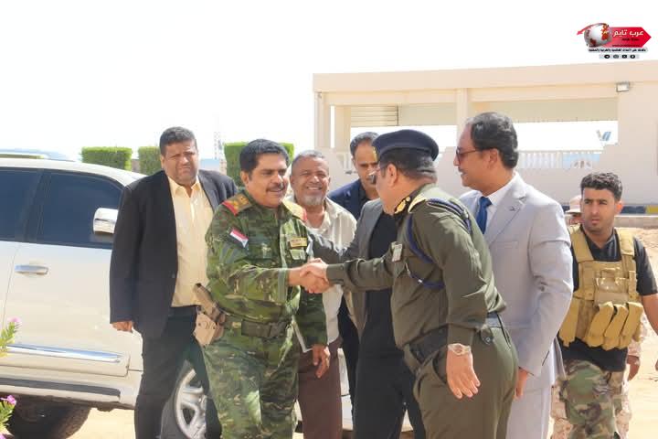 فريق التواصل وتعزيز الوعي السياسي بالمجلس الانتقالي يزور كلية الشرطة بحضرموت