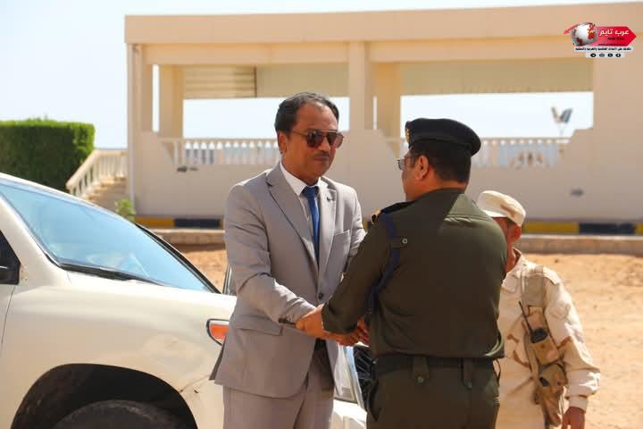 فريق التواصل وتعزيز الوعي السياسي بالمجلس الانتقالي يزور كلية الشرطة بحضرموت