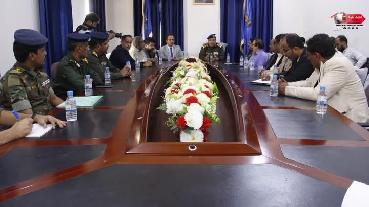 فريق التواصل وتعزيز الوعي السياسي بالمجلس الانتقالي يزور كلية الشرطة بحضرموت