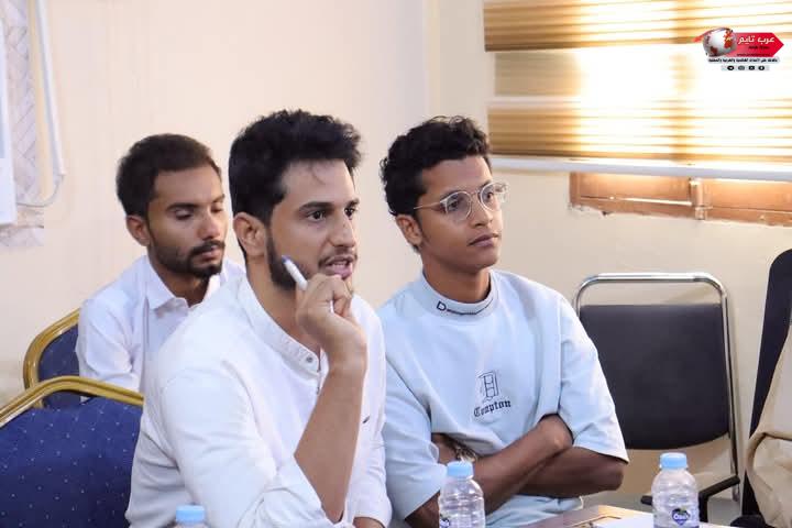 فريق التواصل وتعزيز الوعي السياسي يلتقي الهيئة التنفيذية لمنسقية المجلس الانتقالي الجنوبي بجامعة حضرموت 4 فريق التواصل وتعزيز الوعي السياسي يلتقي الهيئة التنفيذية لمنسقية المجلس الانتقالي الجنوبي بجامعة حضرموت