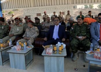 فريق التواصل بالانتقالي يشهد عرضاً عسكرياً للواء بارشيد بمناسبة تدشين المرحلة الأولى من العام التدريبي 2025 فريق التواصل بالانتقالي يشهد عرضاً عسكرياً للواء بارشيد بمناسبة تدشين المرحلة الأولى من العام التدريبي 2025