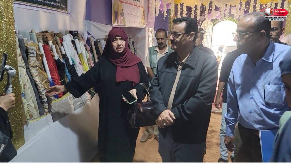 مدير عام المنصورة يشيد بالمستوى الإبداعي والجودة العالية للمنتجات بمعرض مشاغل الخياطة 3 مدير عام المنصورة يشيد بالمستوى الإبداعي والجودة العالية للمنتجات بمعرض مشاغل الخياطة