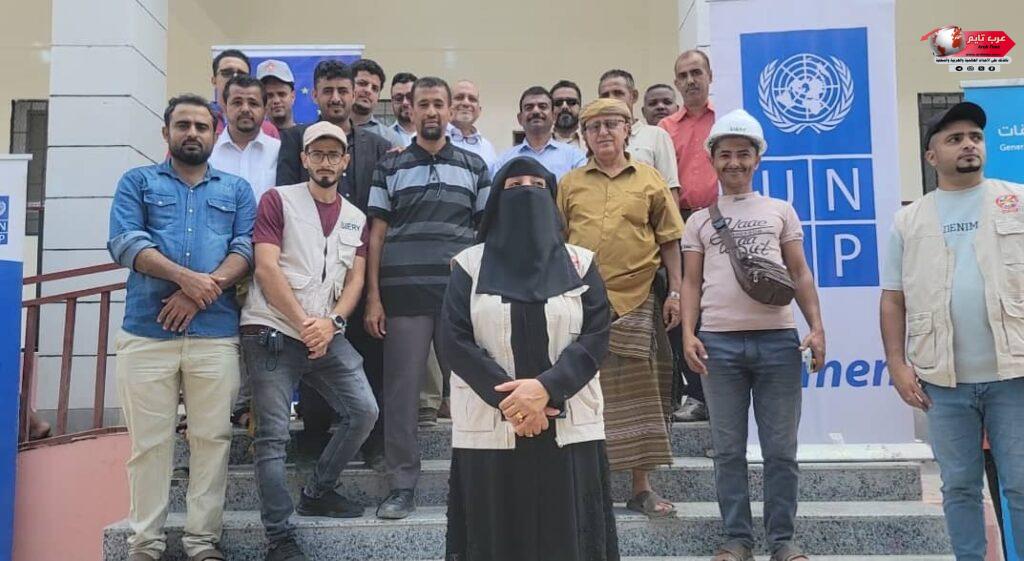 بتكلفة ( 130 ) ألف دولار..محلي المنصورة يفتتح مشروع بناء ( 6 ) فصول إضافية بثانوية أحمد خليفة "للبنين" 1 بتكلفة ( 130 ) ألف دولار..محلي المنصورة يفتتح مشروع بناء ( 6 ) فصول إضافية بثانوية أحمد خليفة "للبنين"