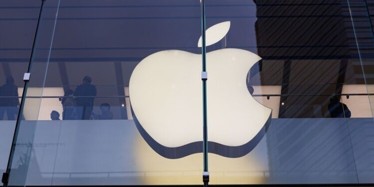 “آبل” تقاضي الحكومة البريطانية بسبب الوصول إلى بيانات الحوسبة المشفرة “آبل” تقاضي الحكومة البريطانية بسبب الوصول إلى بيانات الحوسبة المشفرة