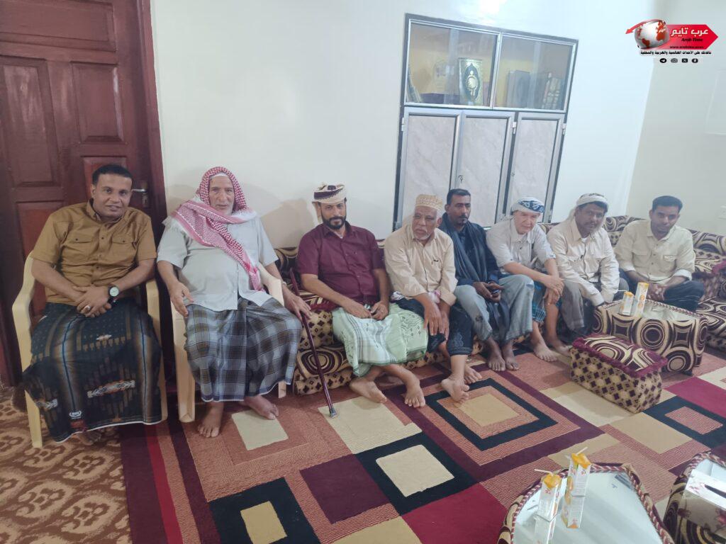 قيادة انتقالي الشحر يزور عدد من الشخصيات الإجتماعية بمناسبة عيد الفطر المبارك 1 قيادة انتقالي الشحر يزور عدد من الشخصيات الإجتماعية بمناسبة عيد الفطر المبارك