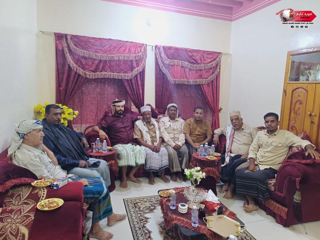 قيادة انتقالي الشحر يزور عدد من الشخصيات الإجتماعية بمناسبة عيد الفطر المبارك 4 قيادة انتقالي الشحر يزور عدد من الشخصيات الإجتماعية بمناسبة عيد الفطر المبارك