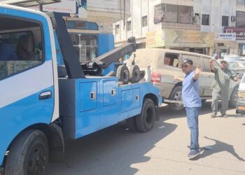 مدير عام المنصورة يؤكد بإستمرار حملة رفع السيارات المتهالكة من شوارع المديرية