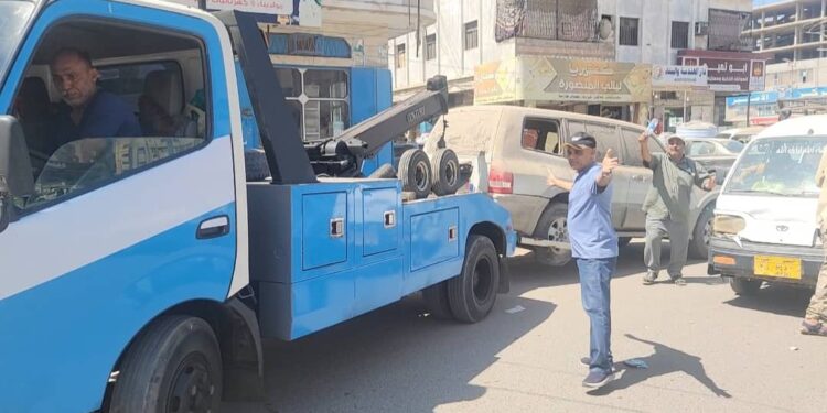 مدير عام المنصورة يؤكد بإستمرار حملة رفع السيارات المتهالكة من شوارع المديرية مدير عام المنصورة يؤكد بإستمرار حملة رفع السيارات المتهالكة من شوارع المديرية