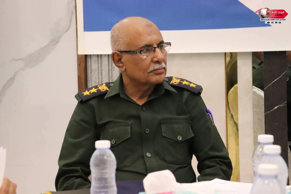 مدير كلية الشرطة حضرموت يشهد ورشة نقاشية حول تعزيز آليات التنسيق بين الأجهزة الأمنية واللجان المجتمعية بمدينة المكلا