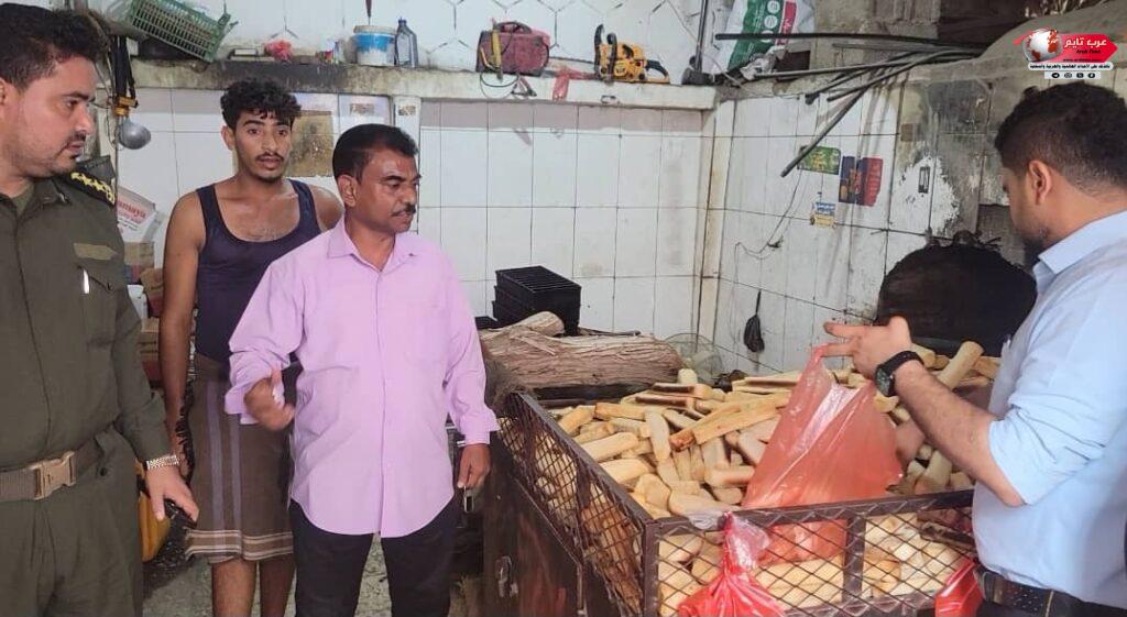 بعد أن رفع بعض الأفران سعر قرص الروتي إلى "100" ريال مدير عام المنصورة يوجه بضبط الأفران المخالفة لتسعيرة بيع "الروتي"