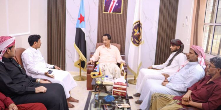 رئيس انتقالي المهرة يلتقي بقيادة منتدى الطالب المهري بعدن ويطلع على أوضاع الطلاب الدارسين رئيس انتقالي المهرة يلتقي بقيادة منتدى الطالب المهري بعدن ويطلع على أوضاع الطلاب الدارسين