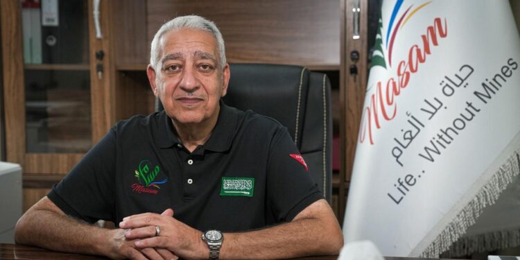 القصيبي يرفع شكره لخادم الحرمين الشريفين وولي العهد بمناسبة تمديد عمل “مسام” لنزع الألغام في اليمن للعام الثامن