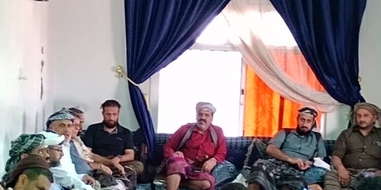 وساطة قبلية تقود مصالحة تاريخية تنهي خلافاً قبليا حساساً في العاصمة عدن