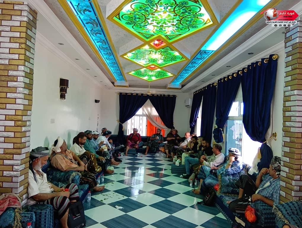 وساطة قبلية تقود مصالحة تاريخية تنهي خلافاً قبليا حساساً في العاصمة عدن