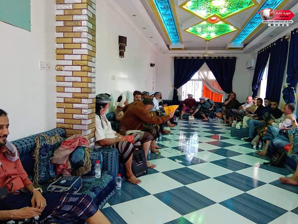 وساطة قبلية تقود مصالحة تاريخية تنهي خلافاً قبليا حساساً في العاصمة عدن