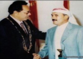 المدعو علي ناصر محمد: عبقري الخراب… خطط لتسليم الجنوب على طبق من ذهب!