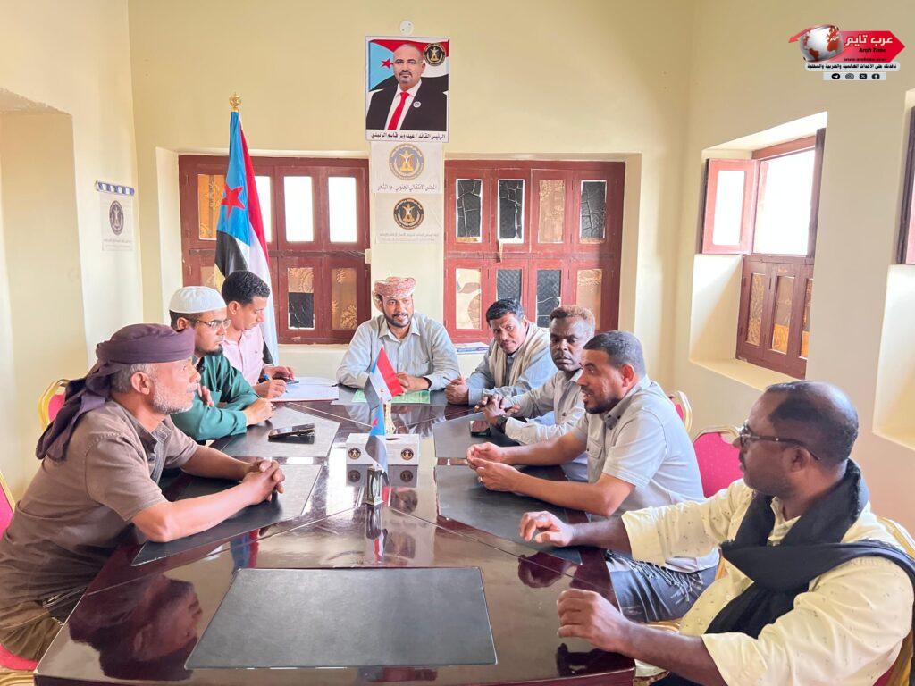 تنفيذية انتقالي مديرية الشحر تعقد إجتماعها الدوري لشهر يوليو وتناقش قضايا المدينة 3 تنفيذية انتقالي مديرية الشحر تعقد إجتماعها الدوري لشهر يوليو وتناقش قضايا المدينة