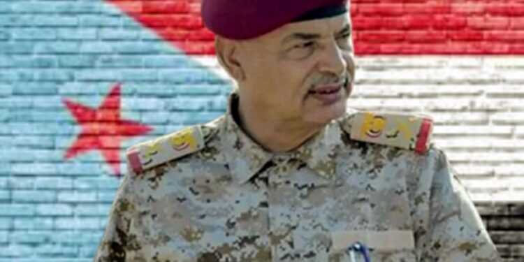 اللواء أحمد سيف اليافعي: القائد الذي واجه الغزو مرتين… فانتصر مرة واستُشهد واقفاً في الأخرى