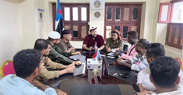 تنفيذية انتقالي م/الشحر تناقش خطة أنشطتها ،وتبارك القرارات السياسية تنفيذية انتقالي م/الشحر تناقش خطة أنشطتها ،وتبارك القرارات السياسية