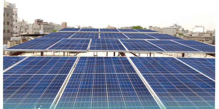 مؤسسة الصفوة تستكمل تنفيذ مشروع تشغيل محطة تحلية مياه الشرب بالطاقة الشمسية بالعاصمة عدن مؤسسة الصفوة تستكمل تنفيذ مشروع تشغيل محطة تحلية مياه الشرب بالطاقة الشمسية بالعاصمة عدن