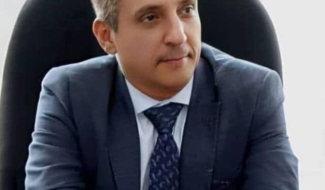 مدير الموارد البشرية بشركة النفط عدن: إستعادة تشغيل مصافي العاصمة عدن سيعزز دور الاقتصاد الوطني مدير الموارد البشرية بشركة النفط عدن: إستعادة تشغيل مصافي العاصمة عدن سيعزز دور الاقتصاد الوطني