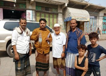 أهالي المسيمير يشيدوا بجهود مدير مكتب الصناعة والتجارة وقائد الحزام الأمني وشرطة المديرية في مراقبة التجار وضبط الأسعار