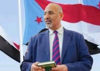 أخطر مناطقية مارسها الرئيس عيدروس الزبيدي: لم يسجن معارضيه رغم أنهم تآمروا مع الشمال! أخطر مناطقية مارسها الرئيس عيدروس الزبيدي: لم يسجن معارضيه رغم أنهم تآمروا مع الشمال!