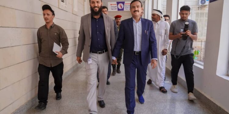 محافظ شبوة يتفقد الخدمات الطبية في مستشفى الشيخ محمد بن زايد التعليمي محافظ شبوة يتفقد الخدمات الطبية في مستشفى الشيخ محمد بن زايد التعليمي