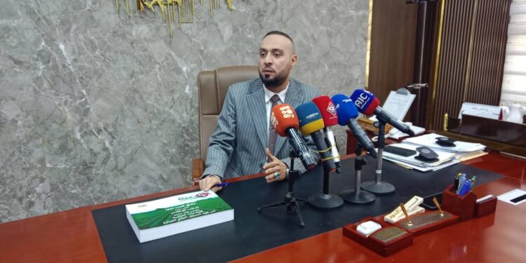 وكيل وزارة الصناعة يؤكد في مؤتمر صحفي عزم الوزارة على ألغاء وشطب 8781 علامة ووكالة تجارية وكيل وزارة الصناعة يؤكد في مؤتمر صحفي عزم الوزارة على ألغاء وشطب 8781 علامة ووكالة تجارية