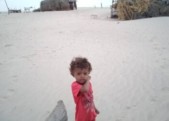 قرية منكوبة في أبين تستغيث: السكان بلا طعام والسلطات غائبة