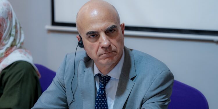 الإحصاء يواصل تدريب فرق المسح التجريبي لميزانية الأسرة الإحصاء يواصل تدريب فرق المسح التجريبي لميزانية الأسرة