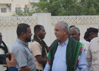 بحضور فريق التوجيه والرقابة الرئاسي الشحر تؤكد تأييدها لقرارات الرئيس الزبيدي والبيان السياسي للانتقالي وتتأهب للاحتفال بذكرى ١٤ اكتوبر