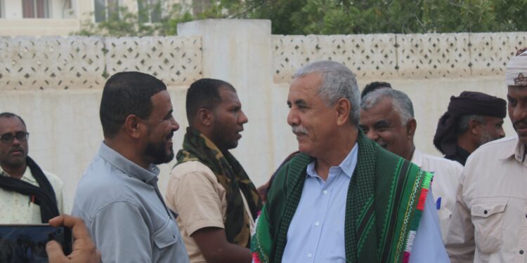 بحضور فريق التوجيه والرقابة الرئاسي الشحر تؤكد تأييدها لقرارات الرئيس الزبيدي والبيان السياسي للانتقالي وتتأهب للاحتفال بذكرى ١٤ اكتوبر بحضور فريق التوجيه والرقابة الرئاسي الشحر تؤكد تأييدها لقرارات الرئيس الزبيدي والبيان السياسي للانتقالي وتتأهب للاحتفال بذكرى ١٤ اكتوبر