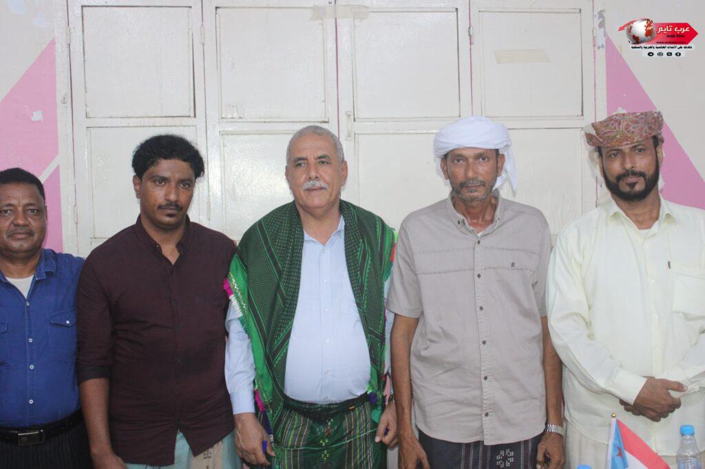 بحضور فريق التوجيه والرقابة الرئاسي الشحر تؤكد تأييدها لقرارات الرئيس الزبيدي والبيان السياسي للانتقالي وتتأهب للاحتفال بذكرى ١٤ اكتوبر