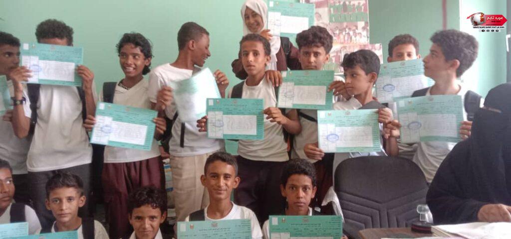 إدارة مدرسة الشهيد عباس بالمسيمير تشكر مدير مكتب التربية والتعليم بالمديرية الأستاذ وجدي طلحة