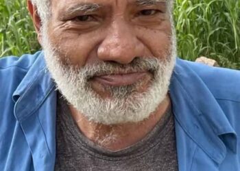 السقلدي يعزي رجل الخير والعطاء الشيخ محسن ناصر القَشْم الخيلي في وفاة أخيه