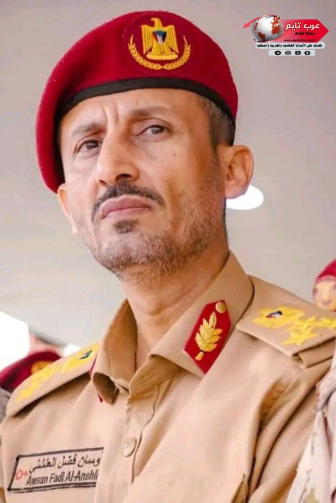 العميد أوسان العنشلي يُعزّي النقيب عثمان القميري بوفاة والده