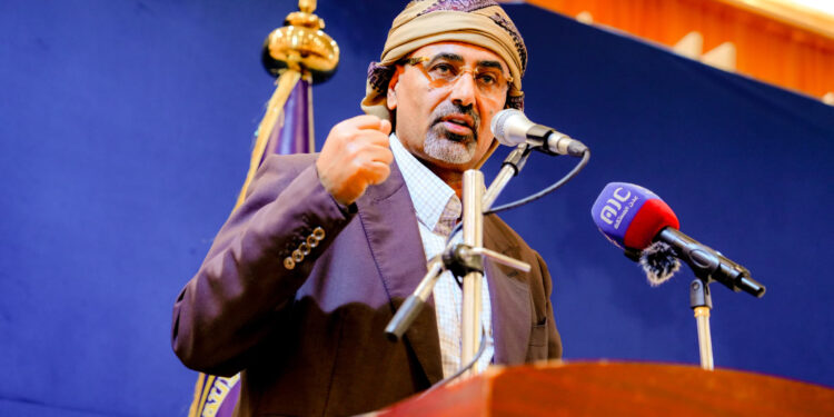 أسعد أبو الخطاب يؤيد الرئيس الزبيدي: استقلال الجنوب قادم مهما اشتدت التحديات وتعاظمت المؤامرات