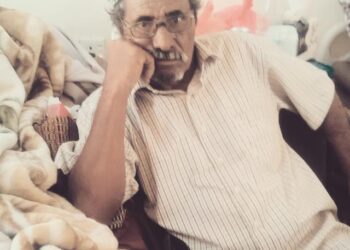 الإعلامي العمودي والعميسي يعزيان في وفاة الشيخ علي الطامي