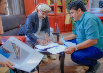 محافظ شبوة يصادق على مخطط توسعة حرم المدينة الطبية في عتق