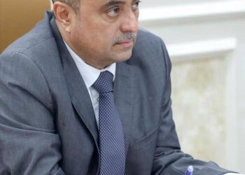 رسالة إلى مجلس القيادة الرئاسي امنحوا رئيس الحكومة سالم بن بريك فرصته الكاملة رسالة إلى مجلس القيادة الرئاسي امنحوا رئيس الحكومة سالم بن بريك فرصته الكاملة