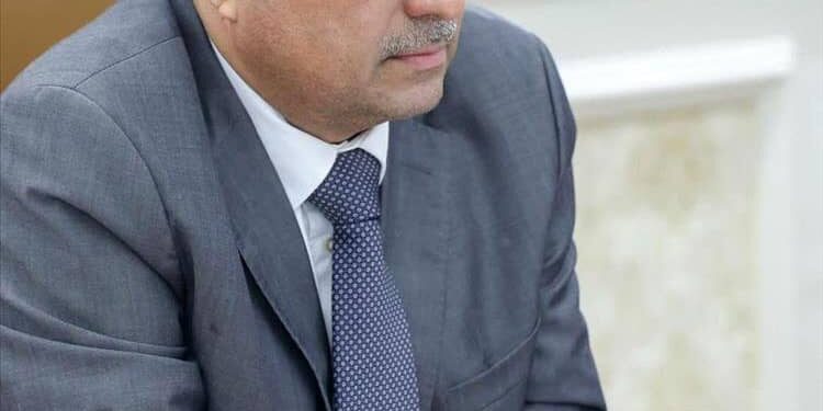 رسالة إلى مجلس القيادة الرئاسي امنحوا رئيس الحكومة سالم بن بريك فرصته الكاملة رسالة إلى مجلس القيادة الرئاسي امنحوا رئيس الحكومة سالم بن بريك فرصته الكاملة